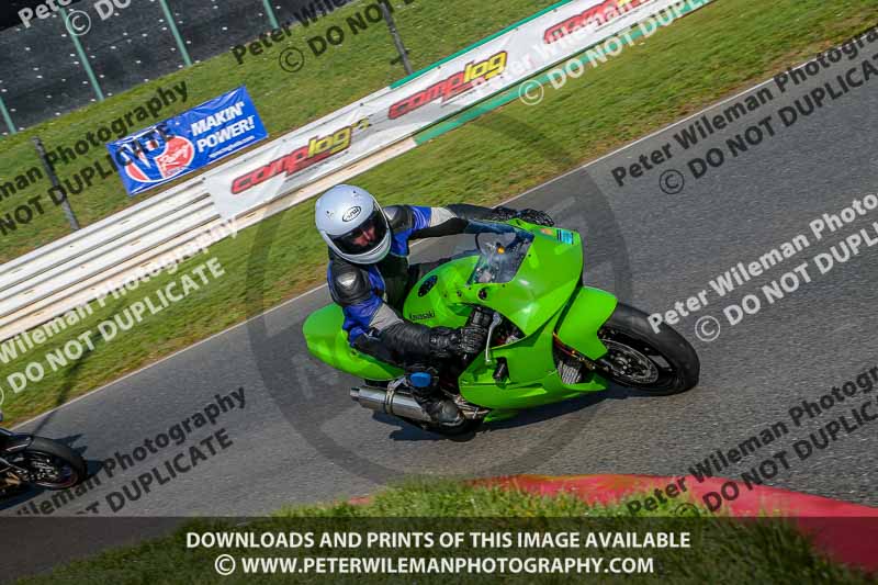 PJM Wedding Photography;enduro digital images;event digital images;eventdigitalimages;mallory park;mallory park photographs;mallory park trackday;mallory park trackday photographs;no limits trackdays;peter wileman photography;racing digital images;trackday digital images;trackday photos
